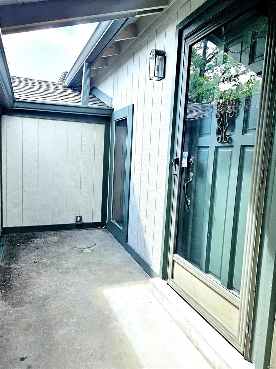 875 Delmonico Drive Manchester, MO 63021 - Photo 4 of 28