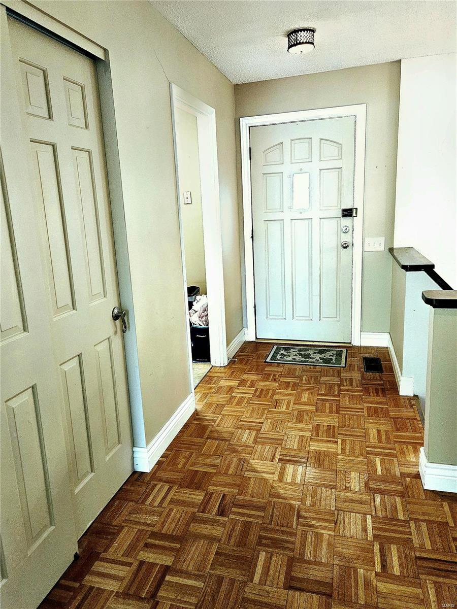 875 Delmonico Drive Manchester, MO 63021 - Photo 5 of 28