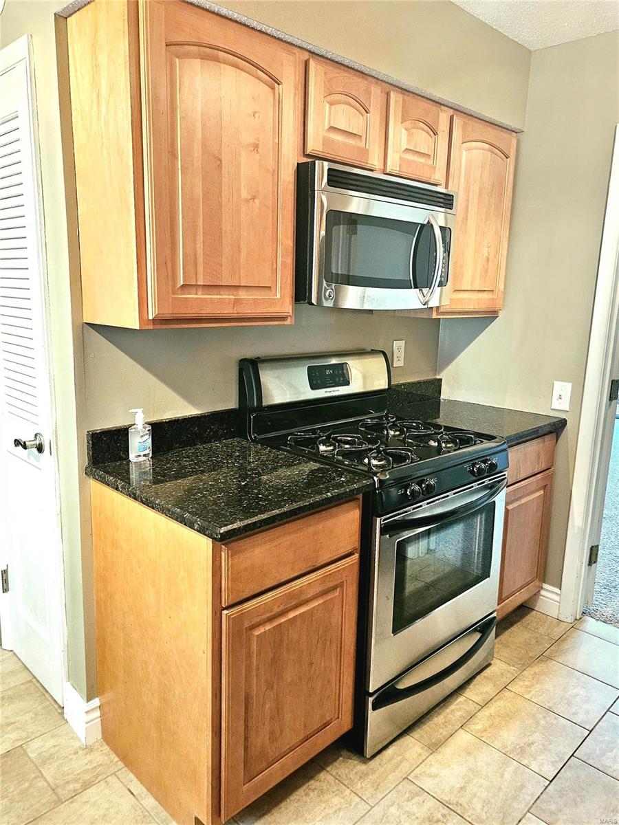 875 Delmonico Drive Manchester, MO 63021 - Photo 7 of 28