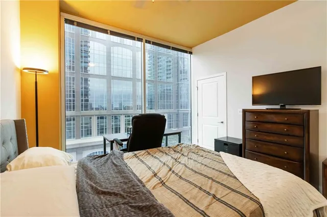 $365,000 | 400 West Peachtree Street Northwest, Unit 806, Atlanta, GA 30308