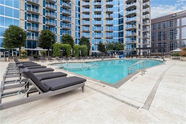 $365,000 | 400 West Peachtree Street Northwest, Unit 806, Atlanta, GA 30308
