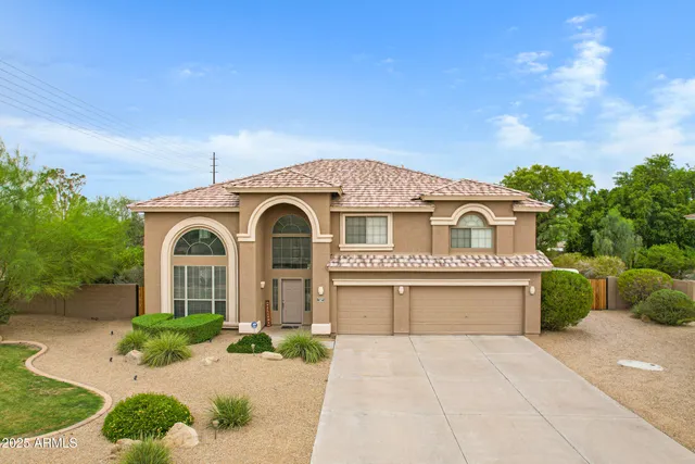 $899,900 | 7555 East Laurel Street, Mesa, AZ 85207