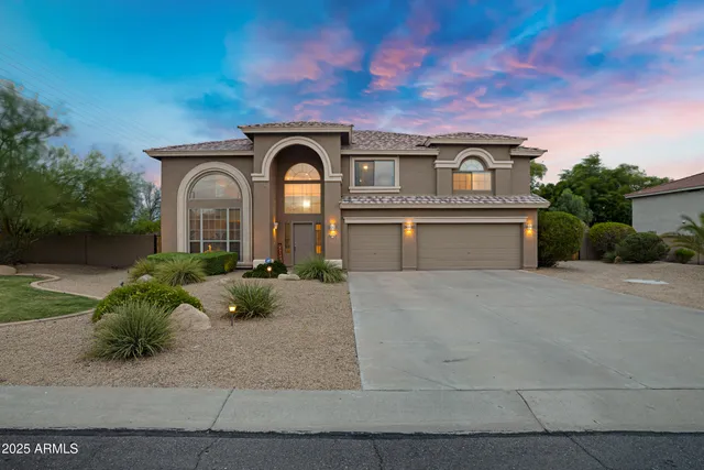 $899,900 | 7555 East Laurel Street, Mesa, AZ 85207