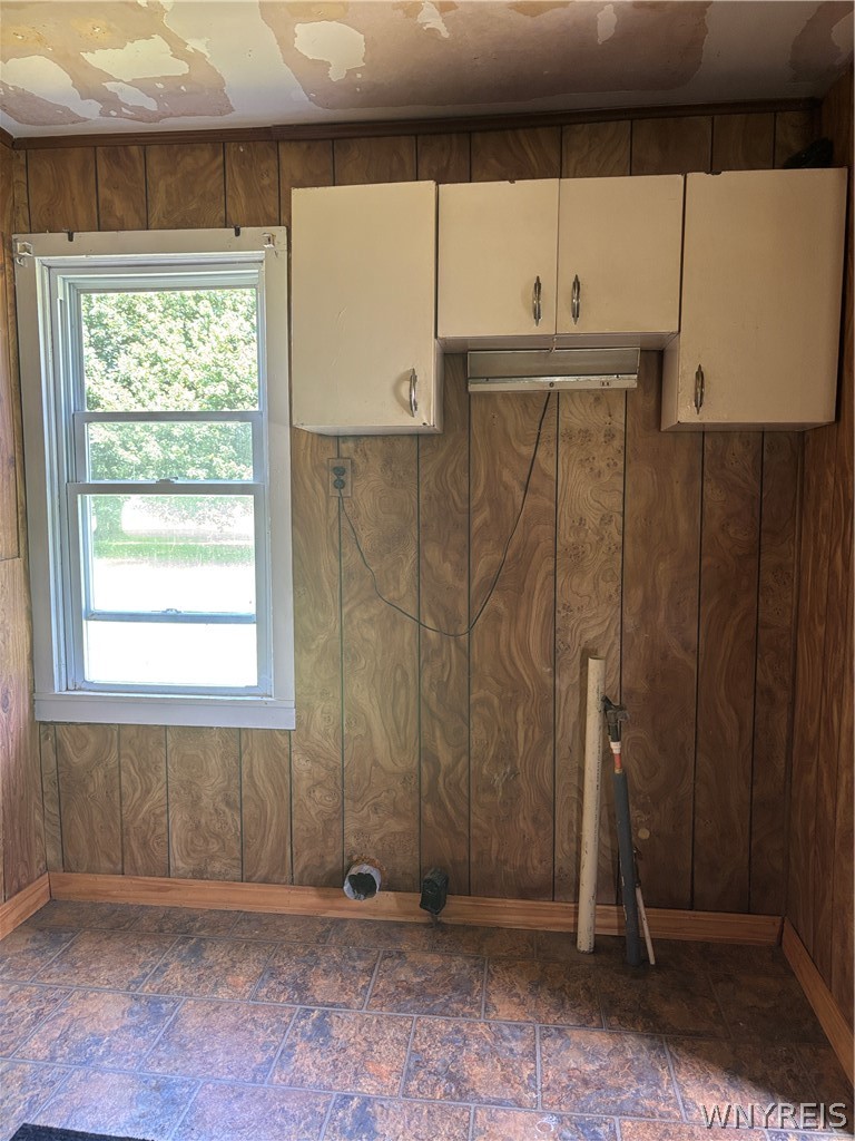 12114 Meahl Road Newstead, NY 14001 - Photo 17 of 36 Laundry room