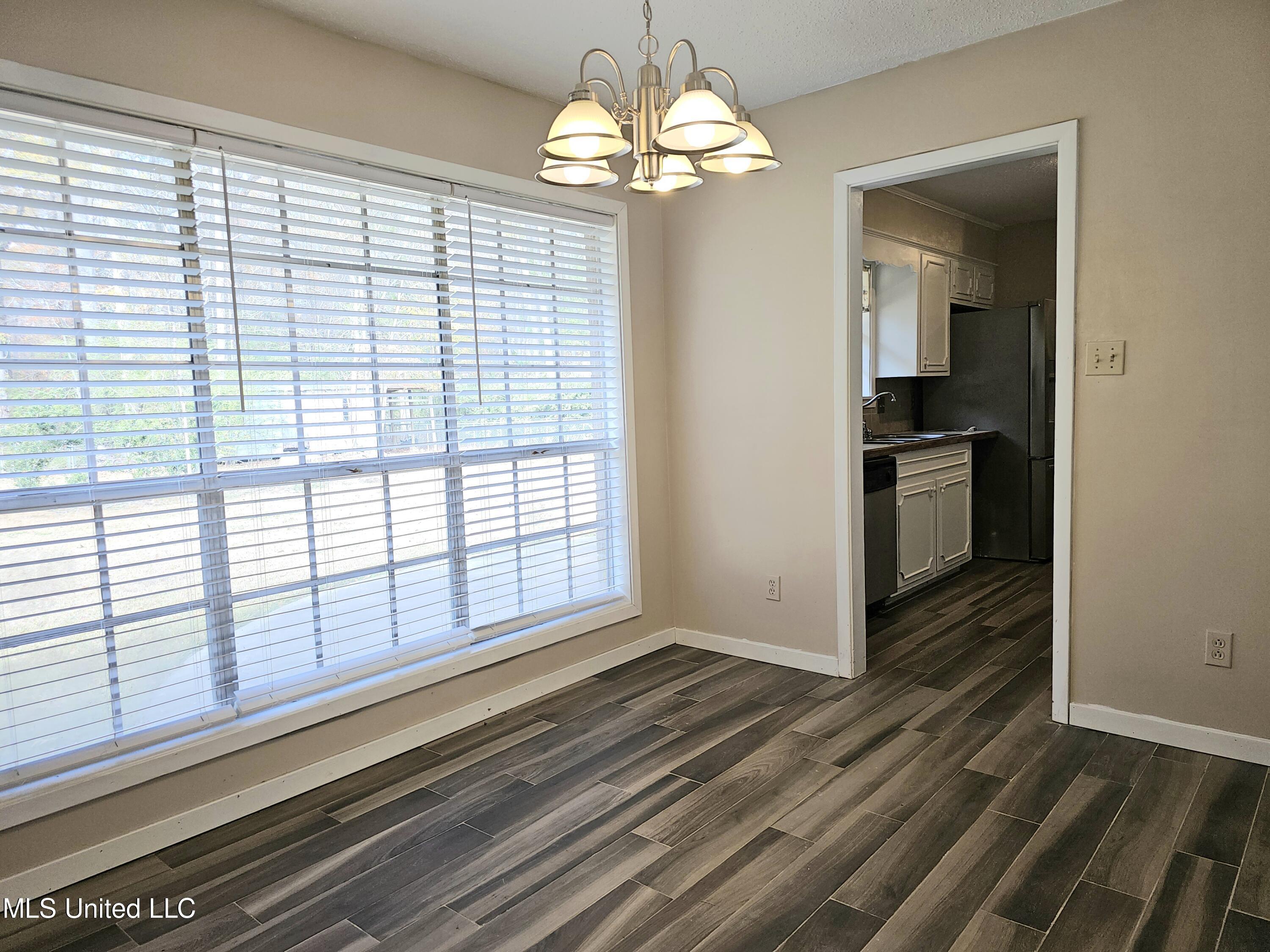 55 Fern Valley Road Brandon, MS 39042 - Photo 14 of 19 Dining