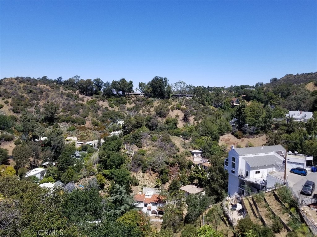 2537 Woodstock Road Los Angeles, CA 90046 - Photo 7 of 13