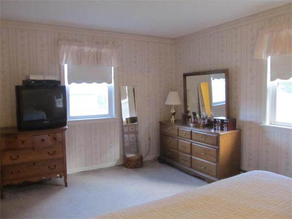 27 Rumbrook Road Leominster, MA 01453 - Photo 8 of 16 Gallery Image 8