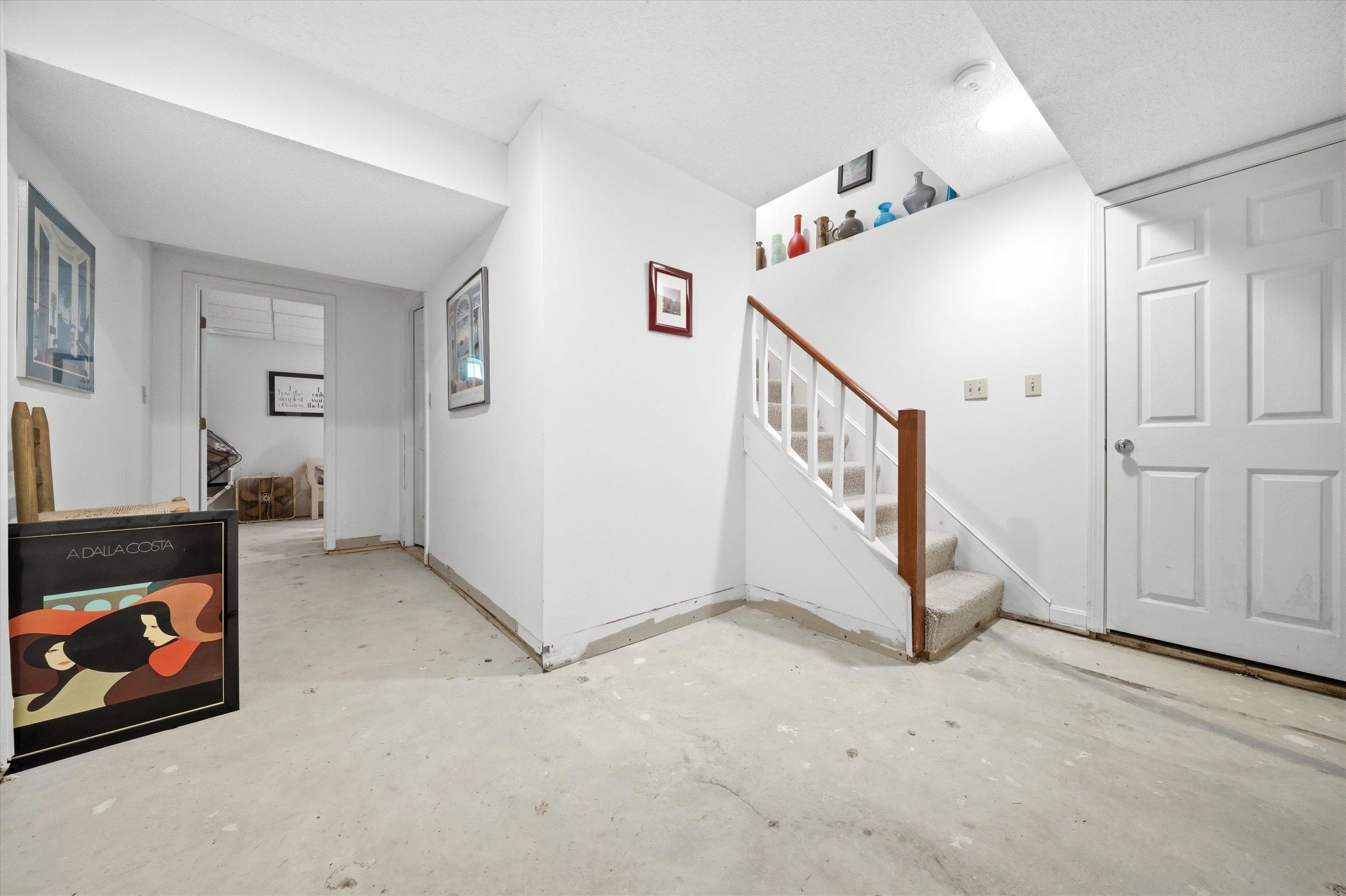 16 Salisbury Road Nashua, NH 03064 - Photo 30 of 39 Gallery Image 30