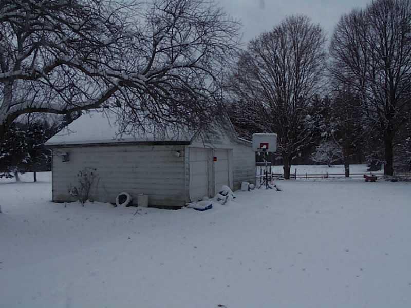 15 Lininger Road Greenville, PA 16125 - Photo 3 of 5 Parking Lot/Garage.