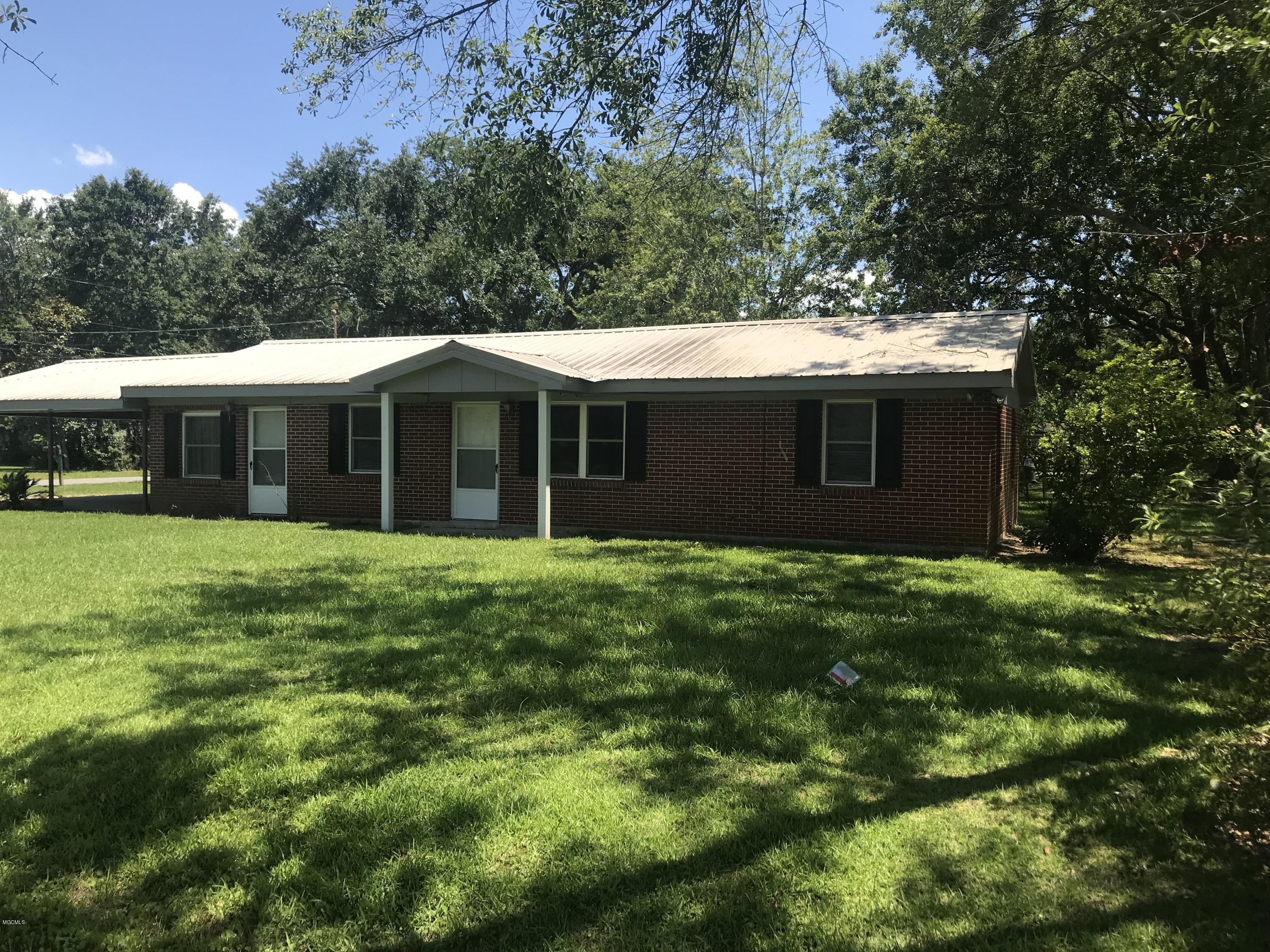 3704 Roberts Road Moss Point, MS 39562 - Photo 1 of 15 0BBAD63E-DA4D-4306-95B6-E11AA2A9B1D4