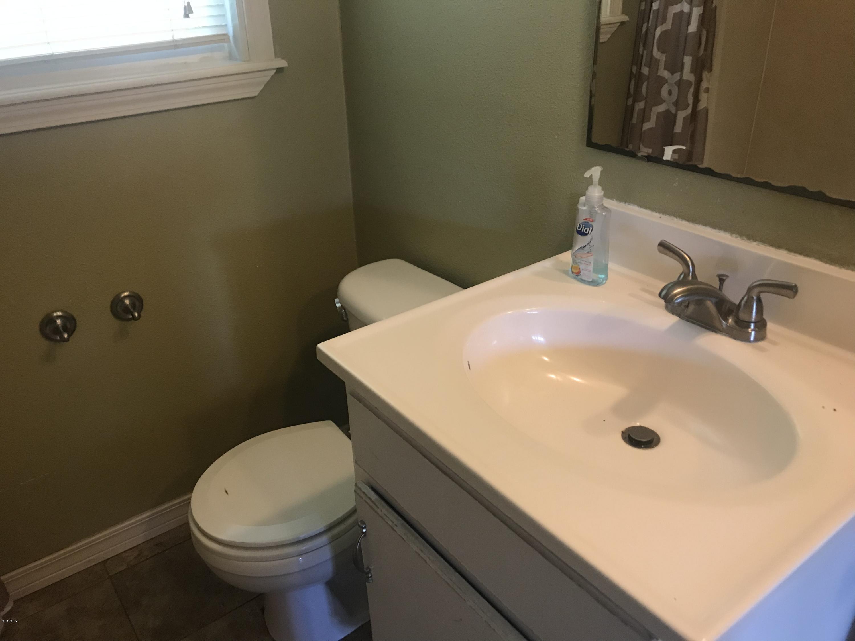 3704 Roberts Road Moss Point, MS 39562 - Photo 11 of 15 C301F363-F007-4EF0-9C7F-B369B698C850