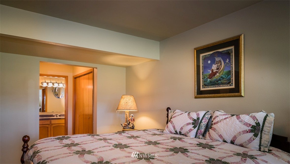4941 Sharpe Road Anacortes, WA 98221 - Photo 17 of 21