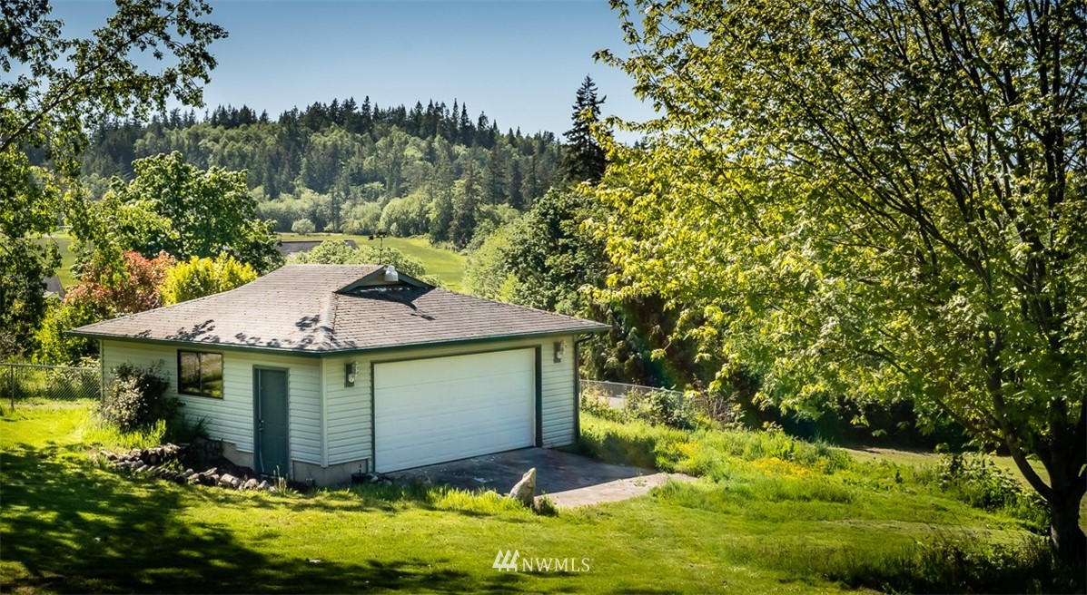 4941 Sharpe Road Anacortes, WA 98221 - Photo 8 of 21