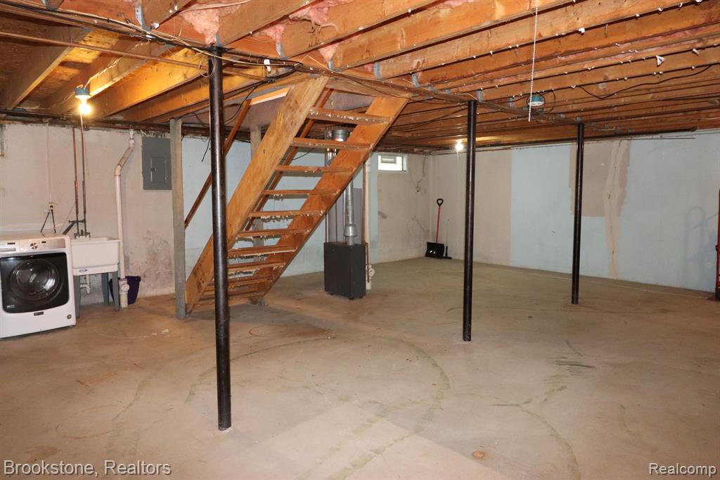 21800 Middlebelt Road Farmington, MI 48336 - Photo 23 of 24