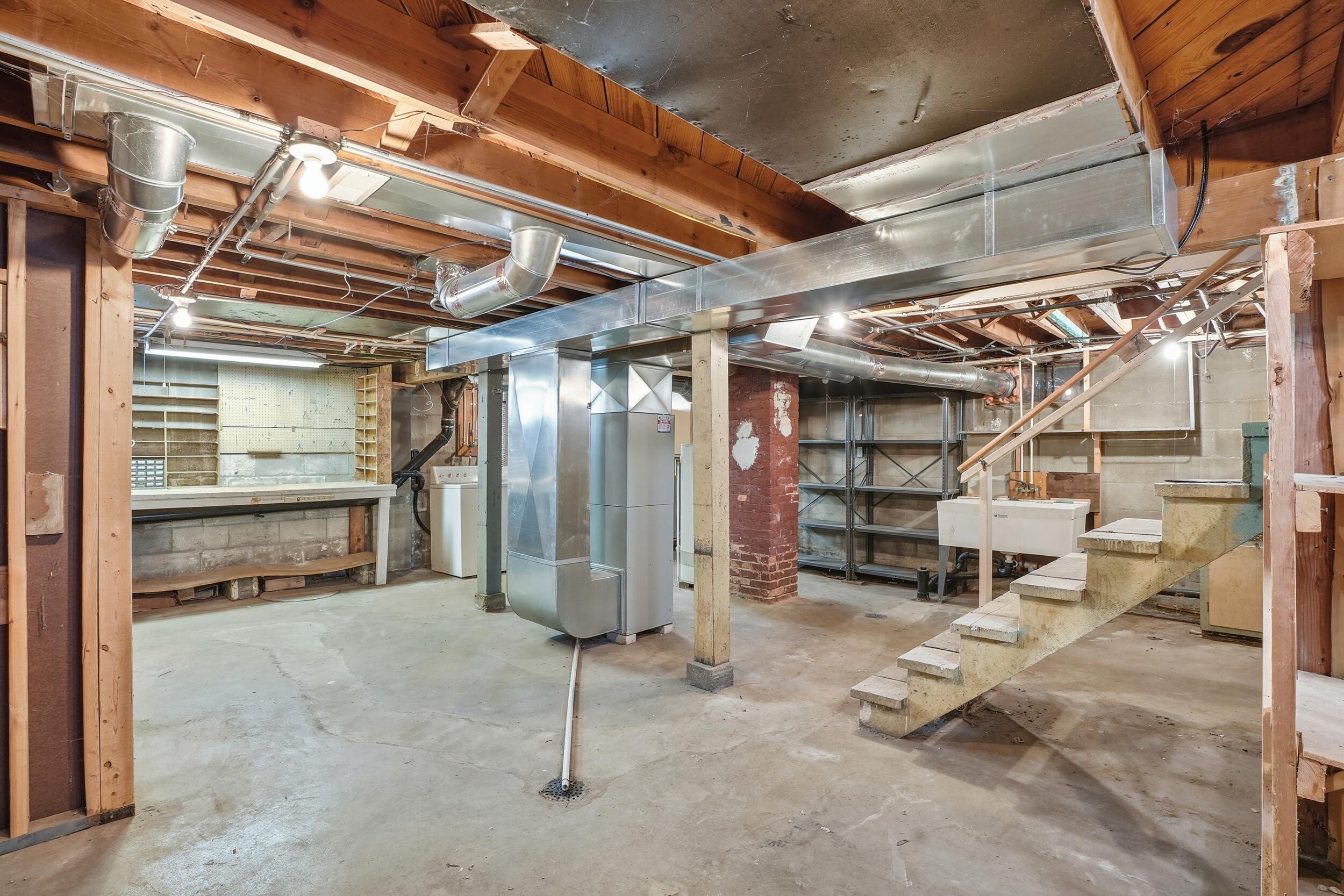 624 North West Street Crown Point, IN 46307 - Photo 21 of 32 a view of a room with gym equipment