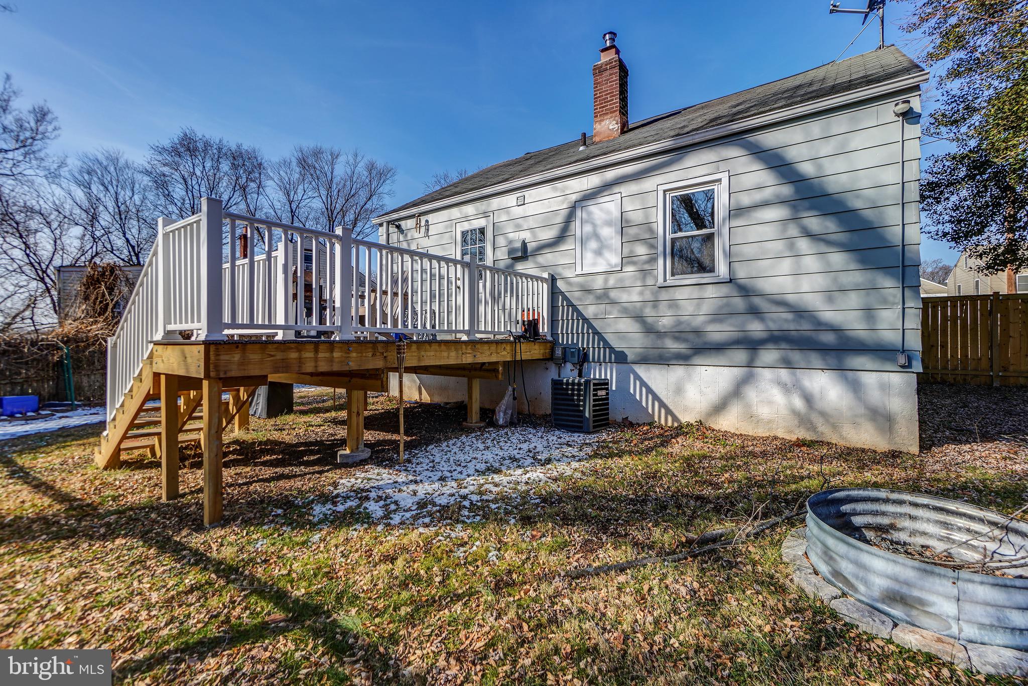 4218 Round Hill Road Silver Spring, MD 20906 - Photo 9 of 36 16' x 16' "Trex" Deck!