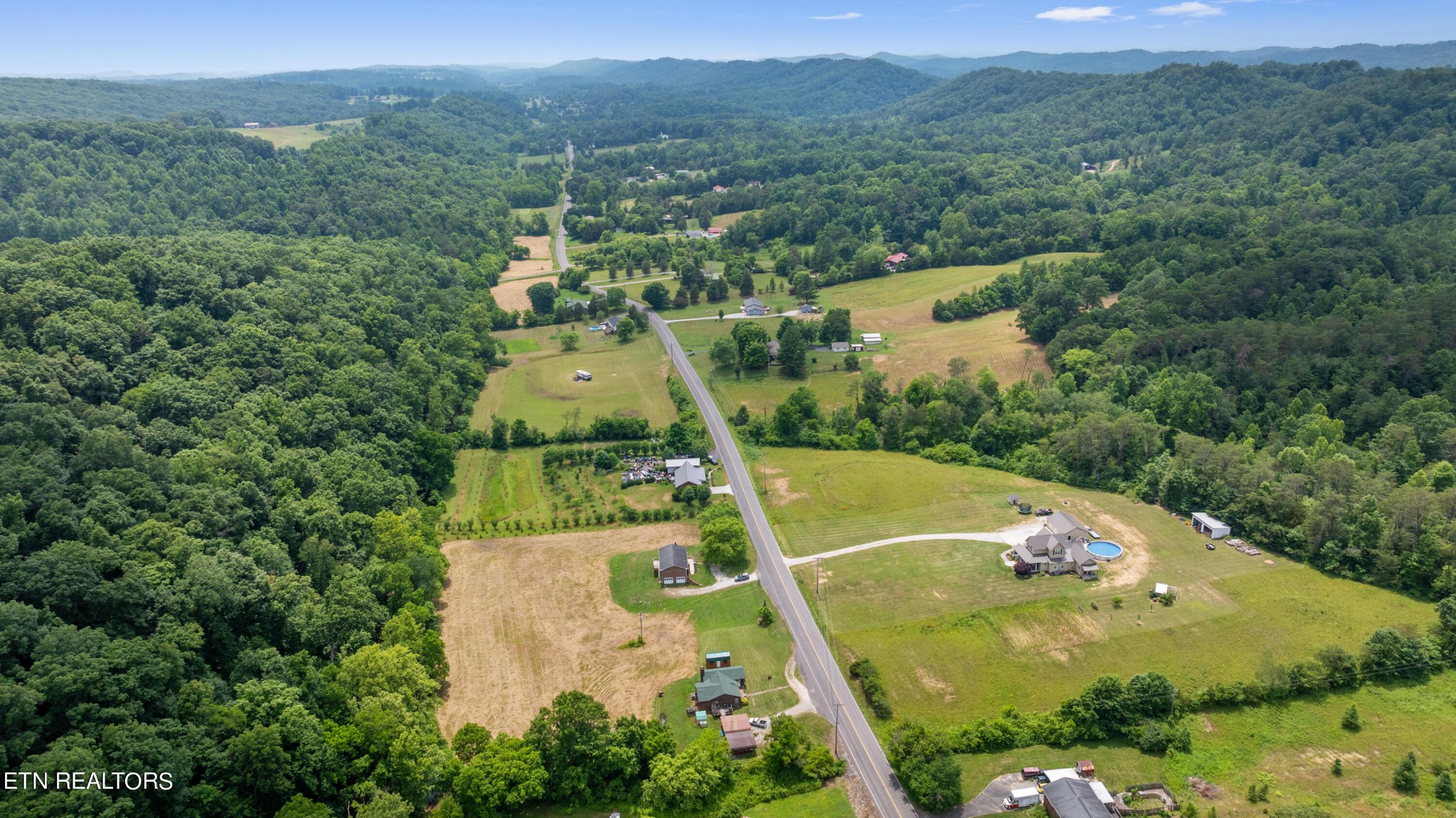 2597 Hinds Creek Road Heiskell, TN 37754 - Photo 26 of 33 Gallery Image 26
