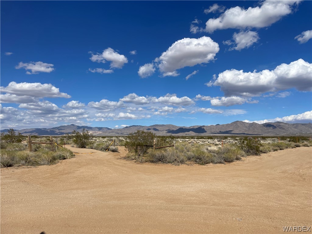 3999 Verde Road Golden Valley, AZ 86413 - Photo 10 of 18 a view of lake view with mountain view