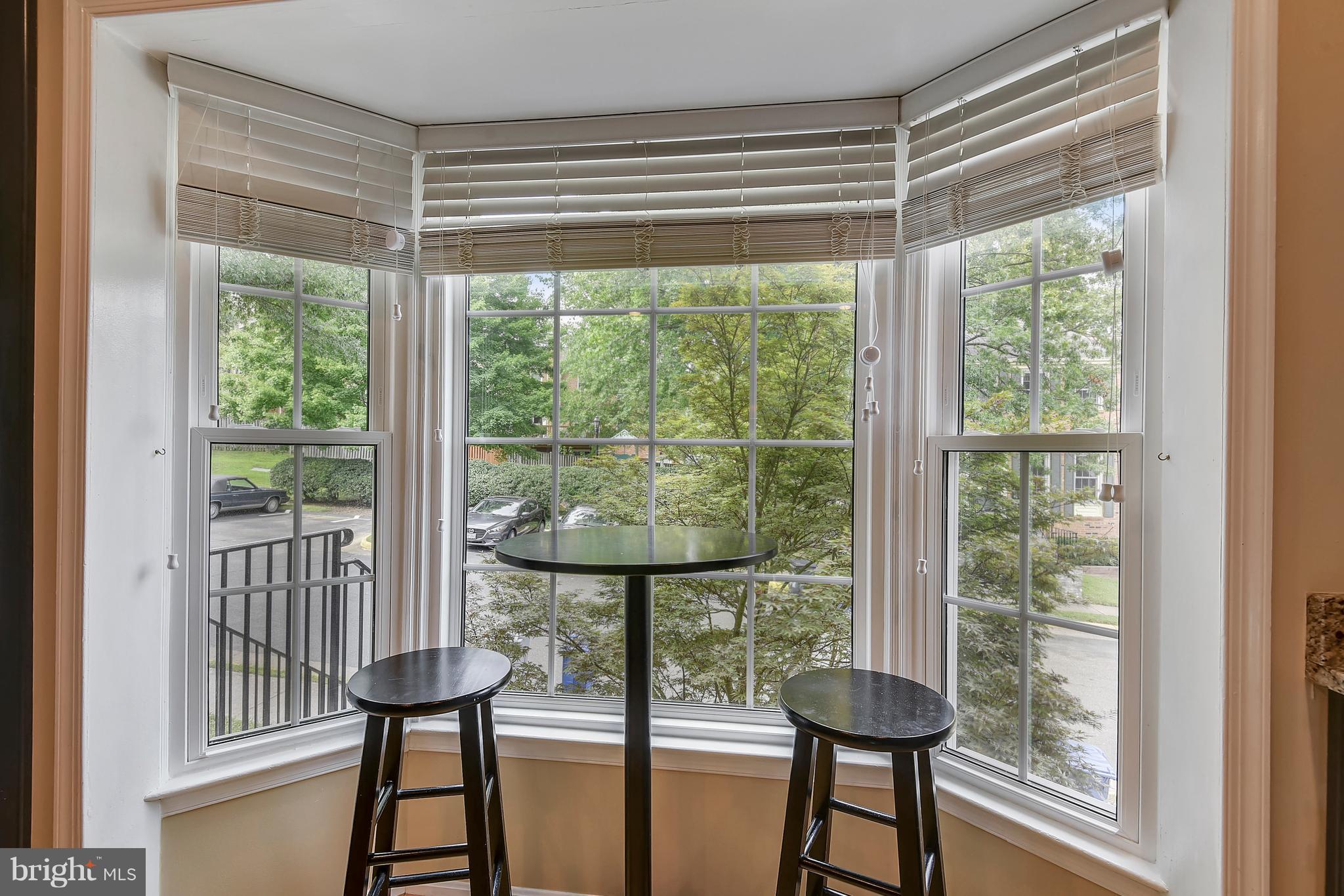 Breakfast Bay Overlooks Greenery & Tot Lot