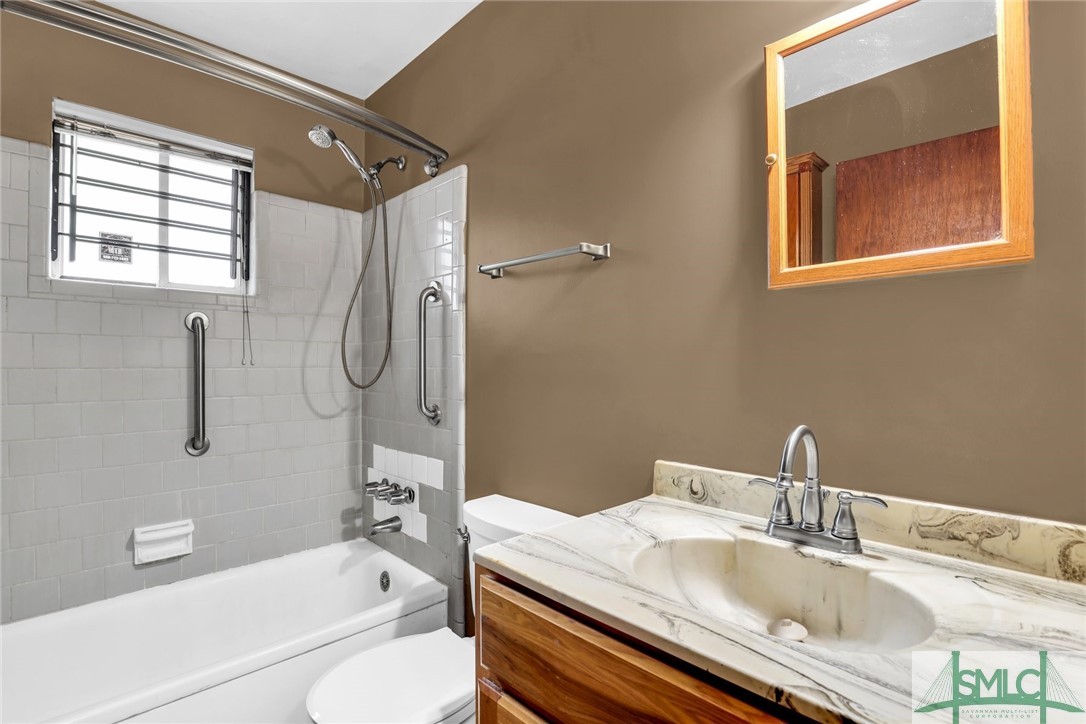 29 Sherwood Road Savannah, GA 31406 - Photo 32 of 46 Bathroom 1