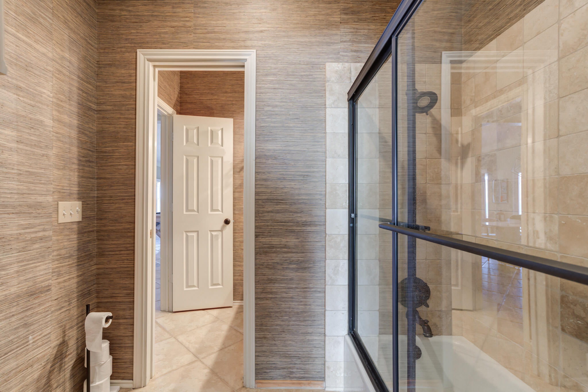 16 South Lake Shore Drive Ransom Canyon, TX 79366 - Photo 46 of 64 16-S-Lakeshore-RansomCanyon-TX_47-Bathro