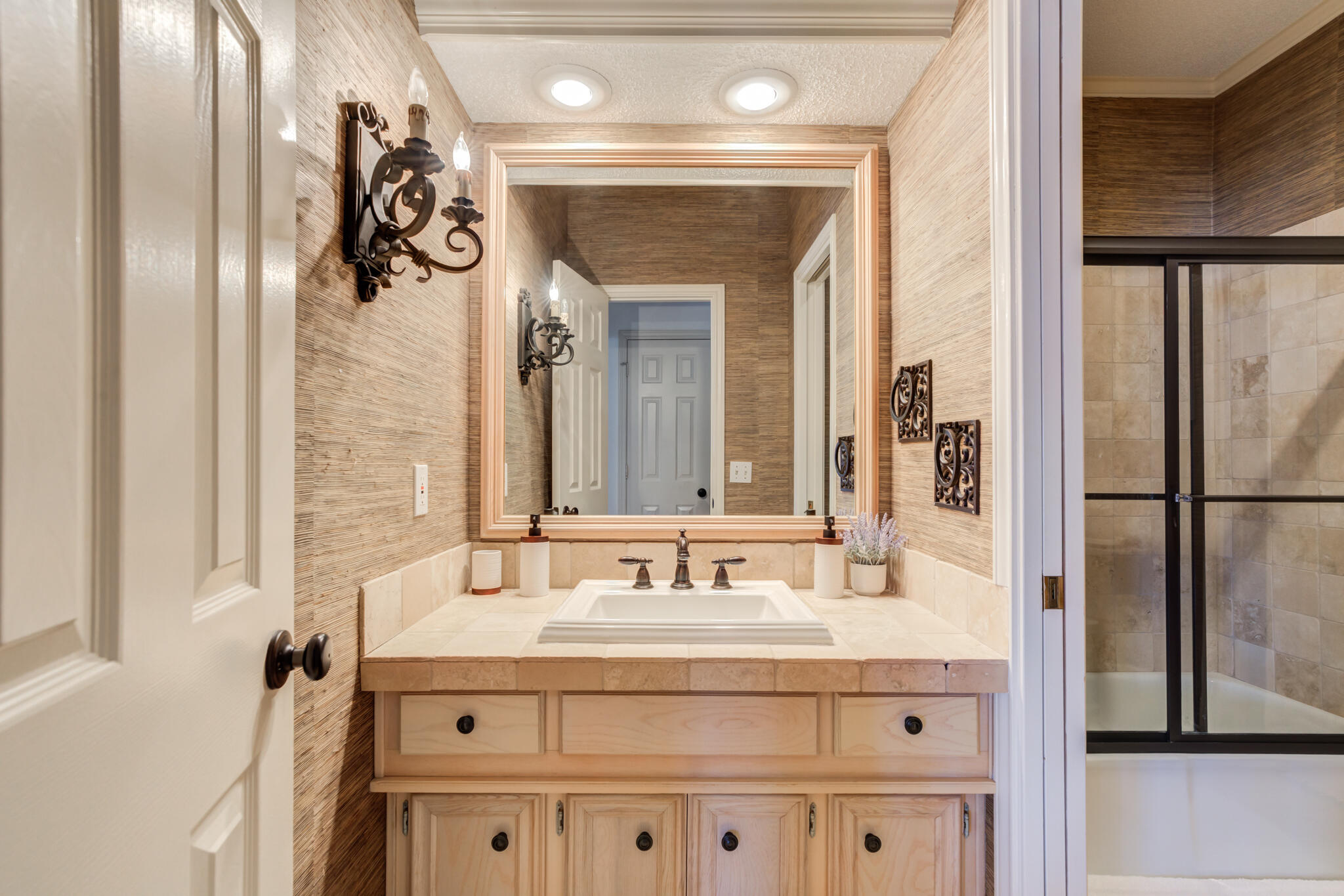 16 South Lake Shore Drive Ransom Canyon, TX 79366 - Photo 47 of 64 16-S-Lakeshore-RansomCanyon-TX_48-Bathro