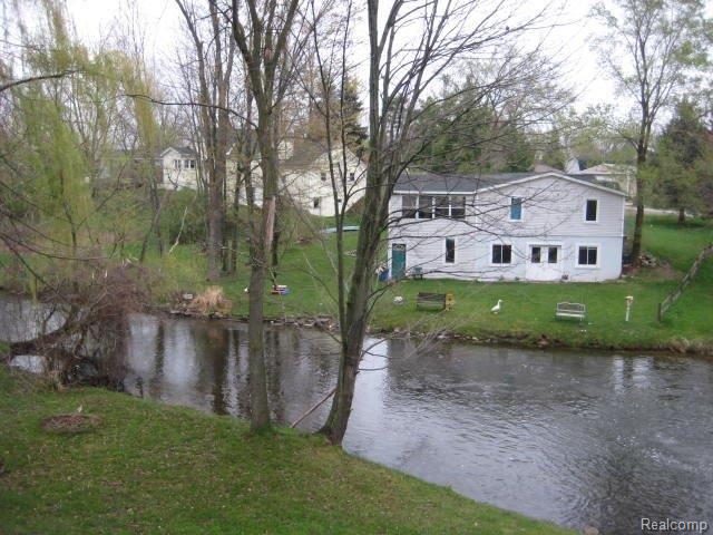 720 Academy Road Holly, MI 48442 - Photo 6 of 25 261-956067 - (48).JPG