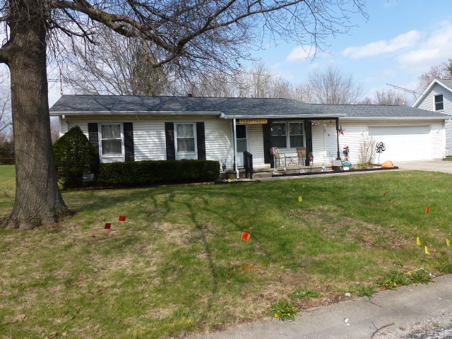 3 Deerefield Court Clinton, IL 61727 - Photo 2 of 29 a front view of a house with a yard