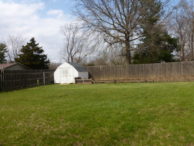 3 Deerefield Court Clinton, IL 61727 - Photo 25 of 29 a view of a back yard