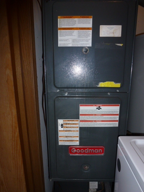 3 Deerefield Court Clinton, IL 61727 - Photo 10 of 29 a close up view of washer and dryer
