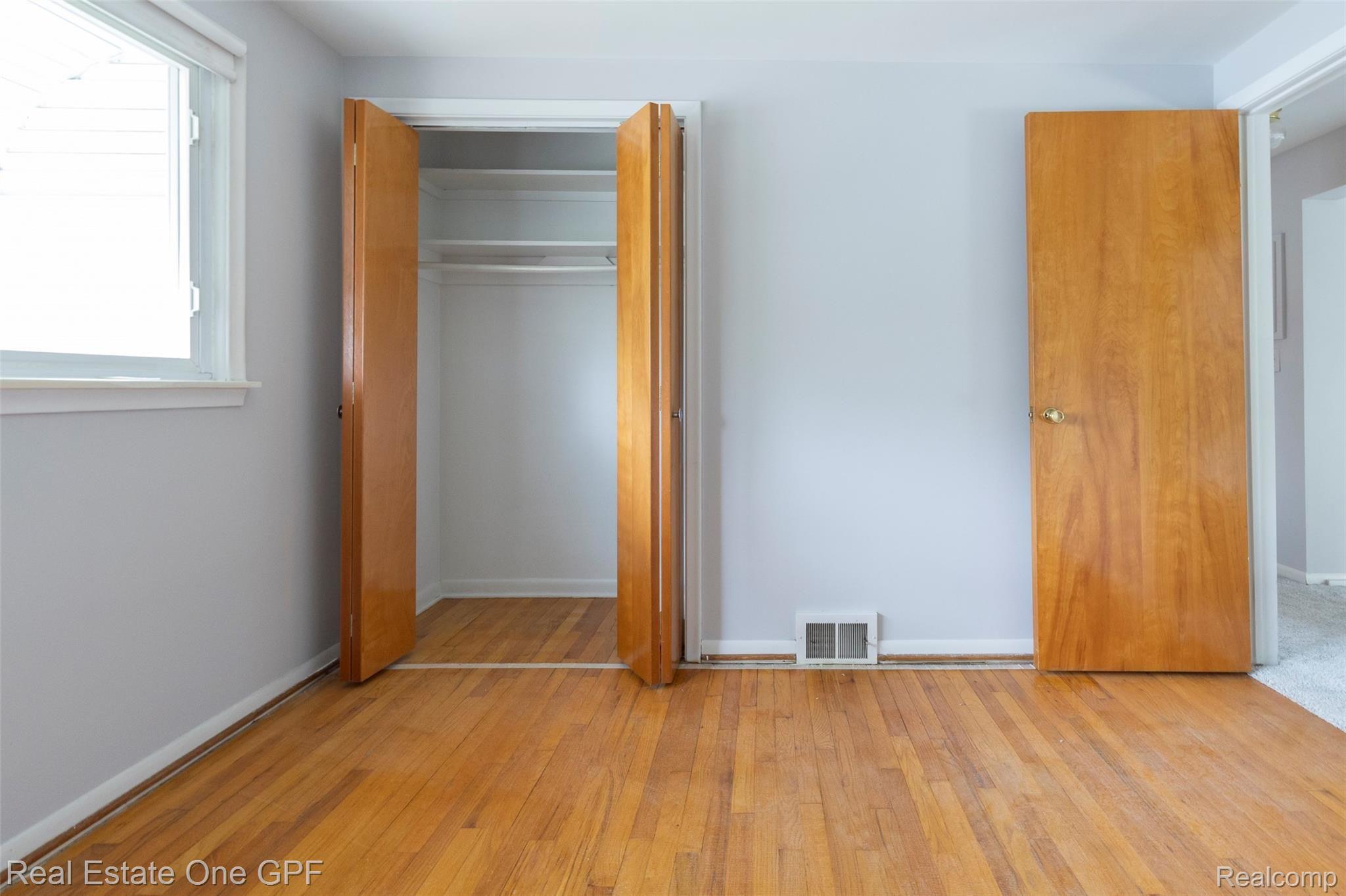 18210 Rainbow Road Fraser, MI 48026 - Photo 33 of 41 034- 18021 Rainbow Road - OnDemand Pix Photography.jpg