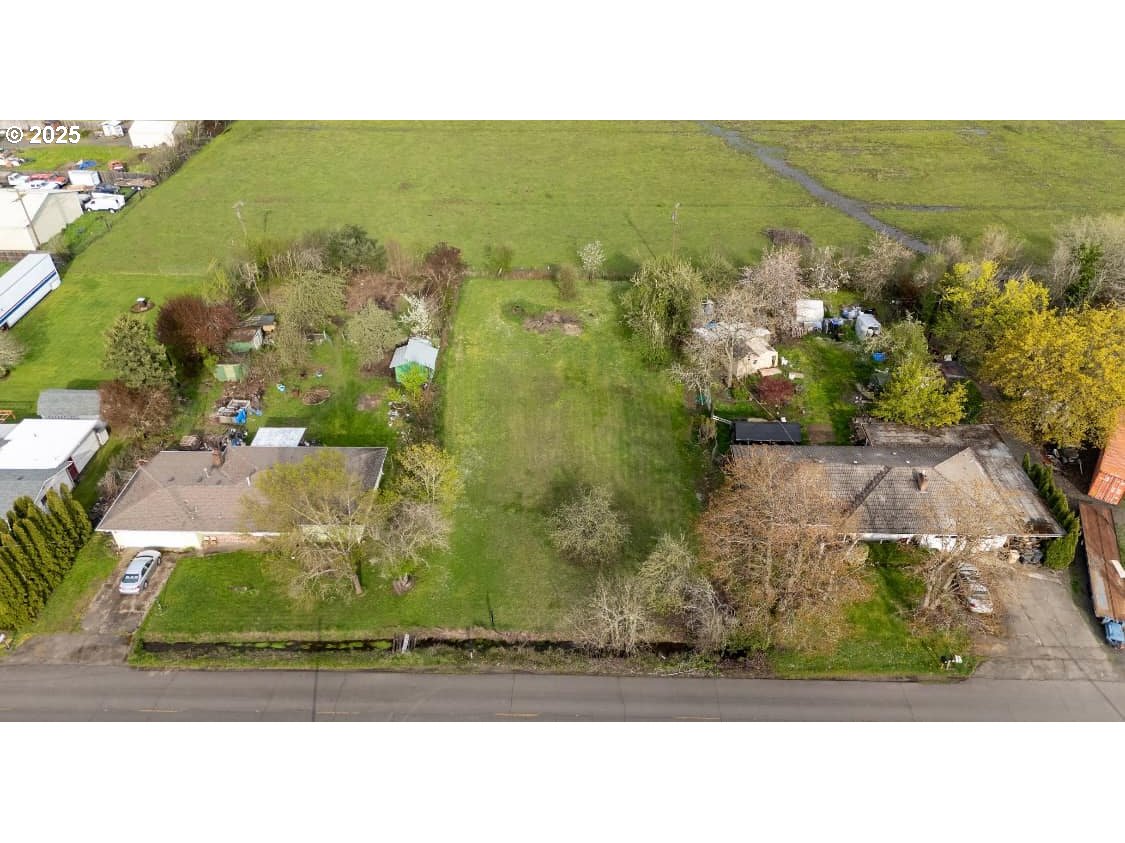 500 View Lane Lebanon, OR 97355 - Photo 3 of 11 Gallery Image 3