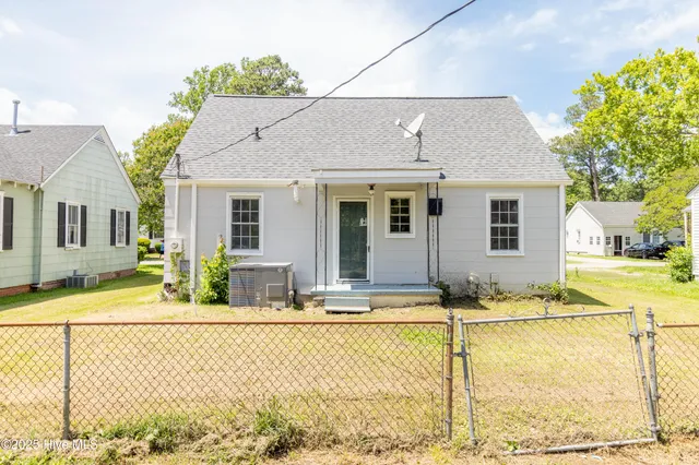 $137,000 | 808 Cabarrus Street, Edenton, NC 27932