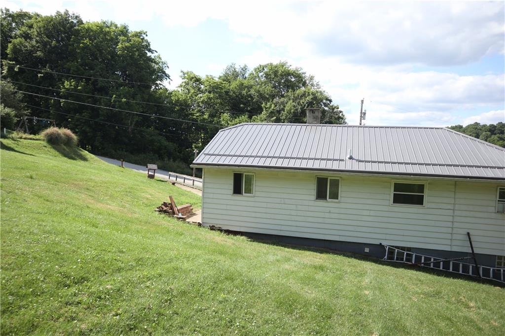 49 Walkertown Hill Road Daisytown, PA 15427 - Photo 5 of 25