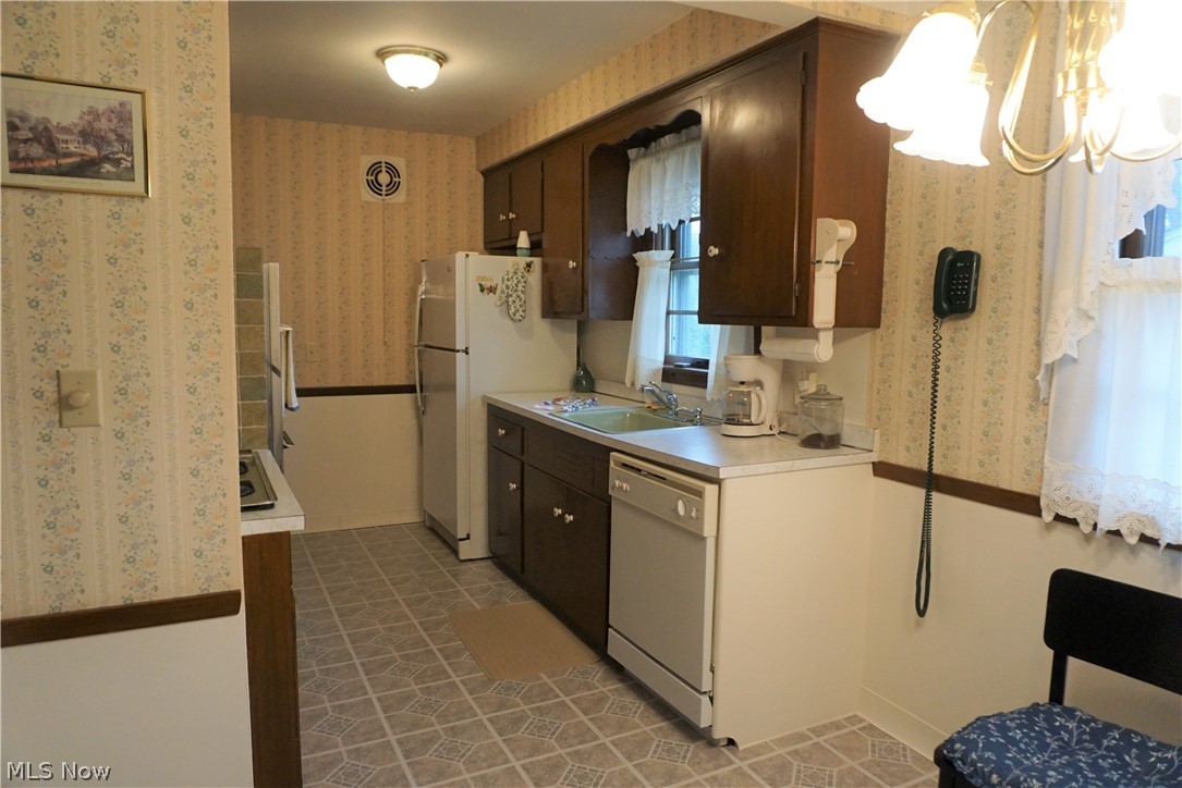 30209 Barjode Road Willowick, OH 44095 - Photo 10 of 22