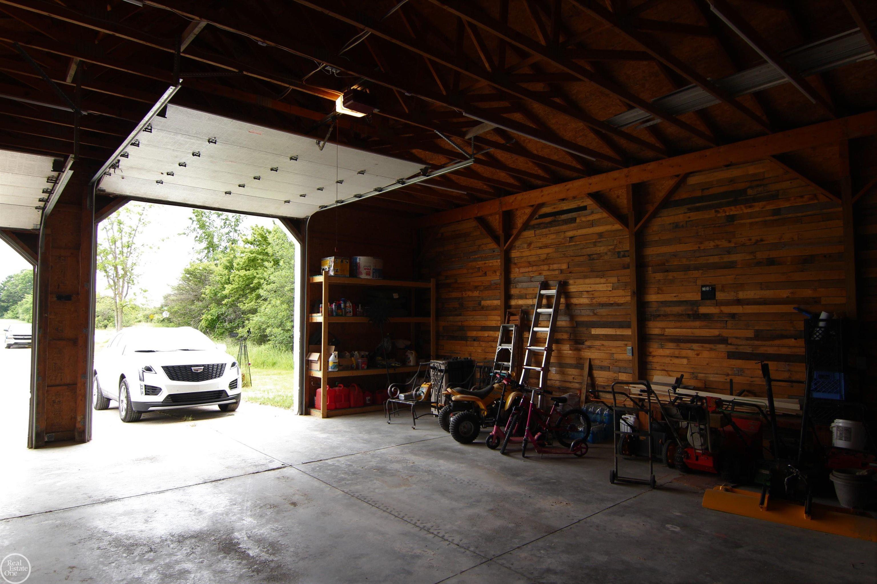 11612 Burt Road Emmett, MI 48022 - Photo 34 of 52 50112080-36.JPG