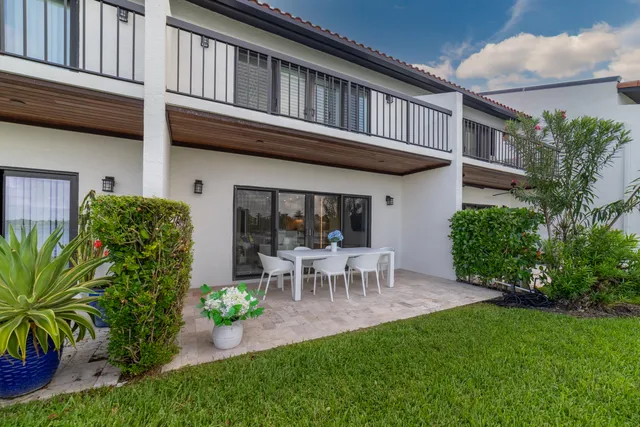 $8,000 | 3474 South Ocean Boulevard, Unit 2, Palm Beach, FL 33480