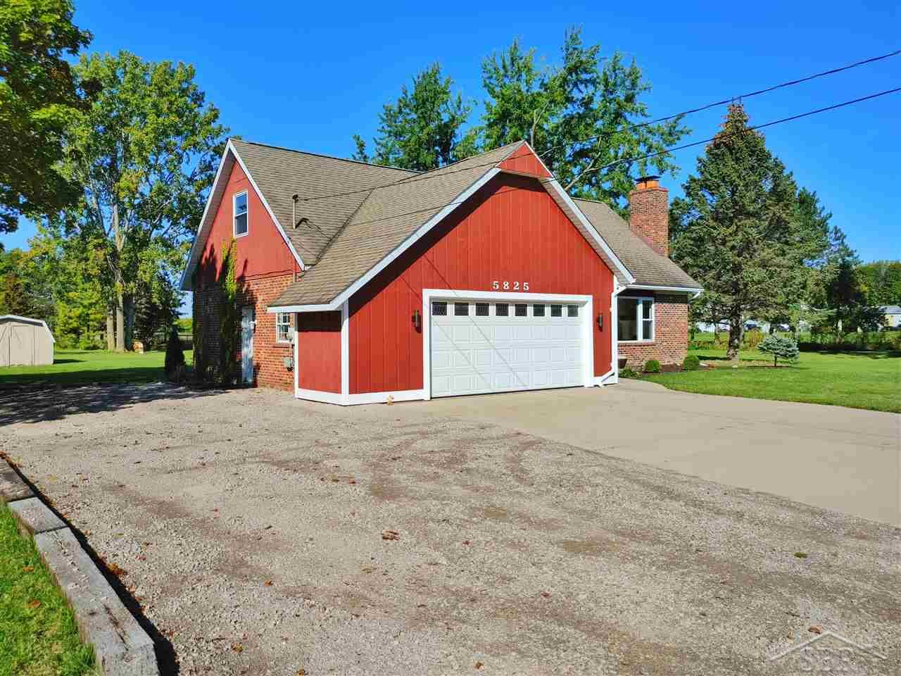 5825 Mackinaw Road Saginaw, MI 48604 - Photo 5 of 70 50057641-4.JPG