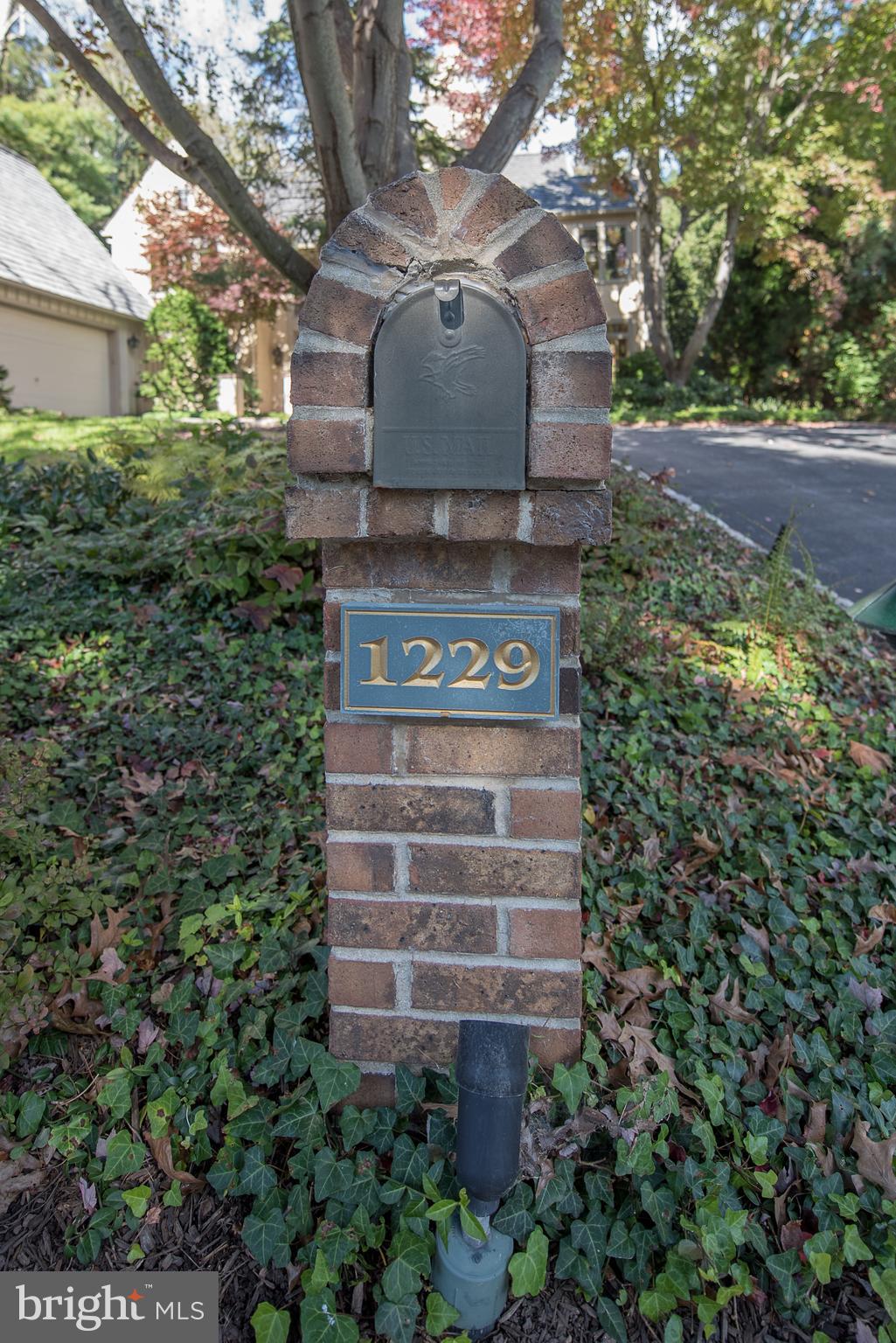 1229 Denbigh Lane Wayne, PA 19087 - Photo 3 of 64