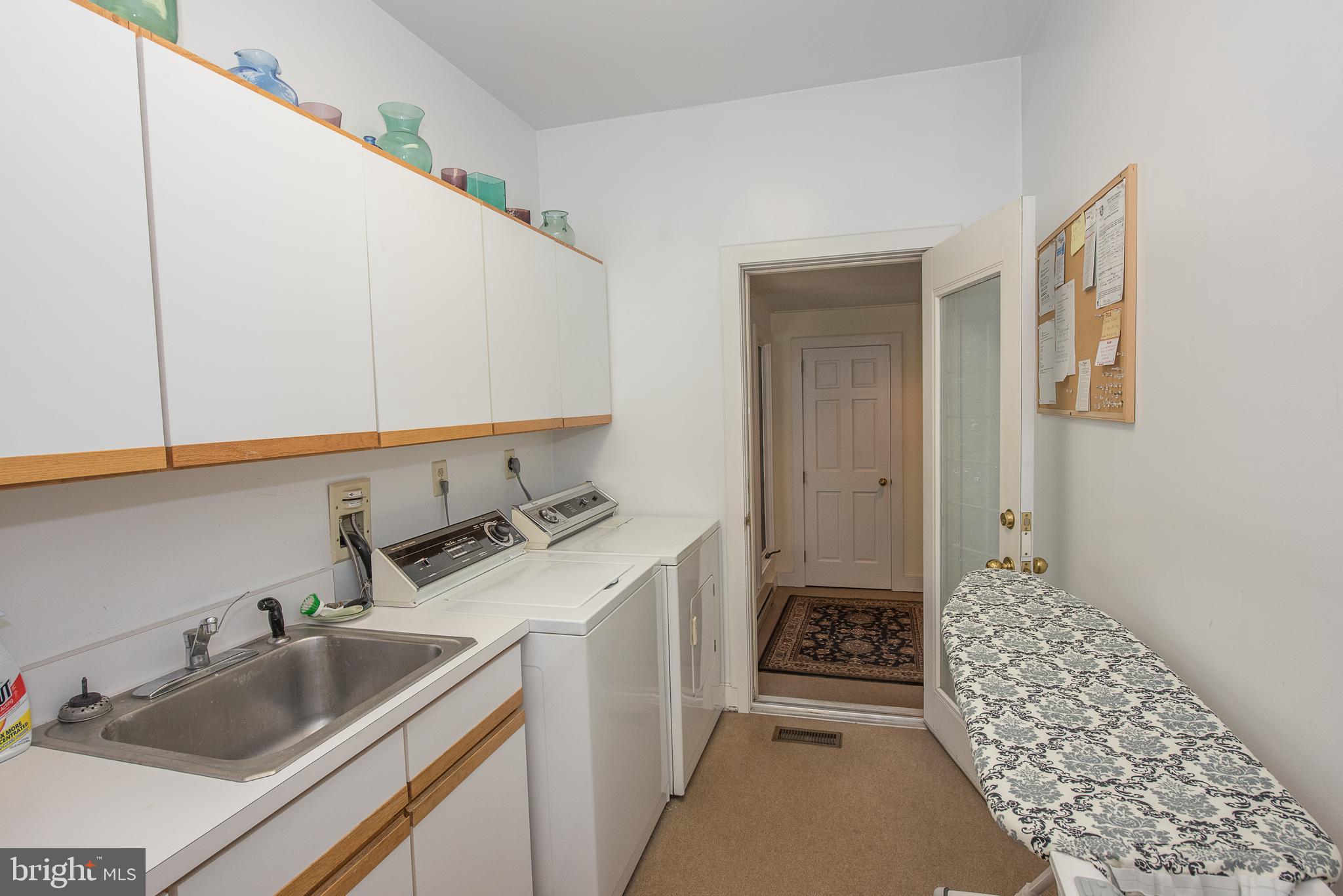 1229 Denbigh Lane Wayne, PA 19087 - Photo 33 of 64 Laundry room