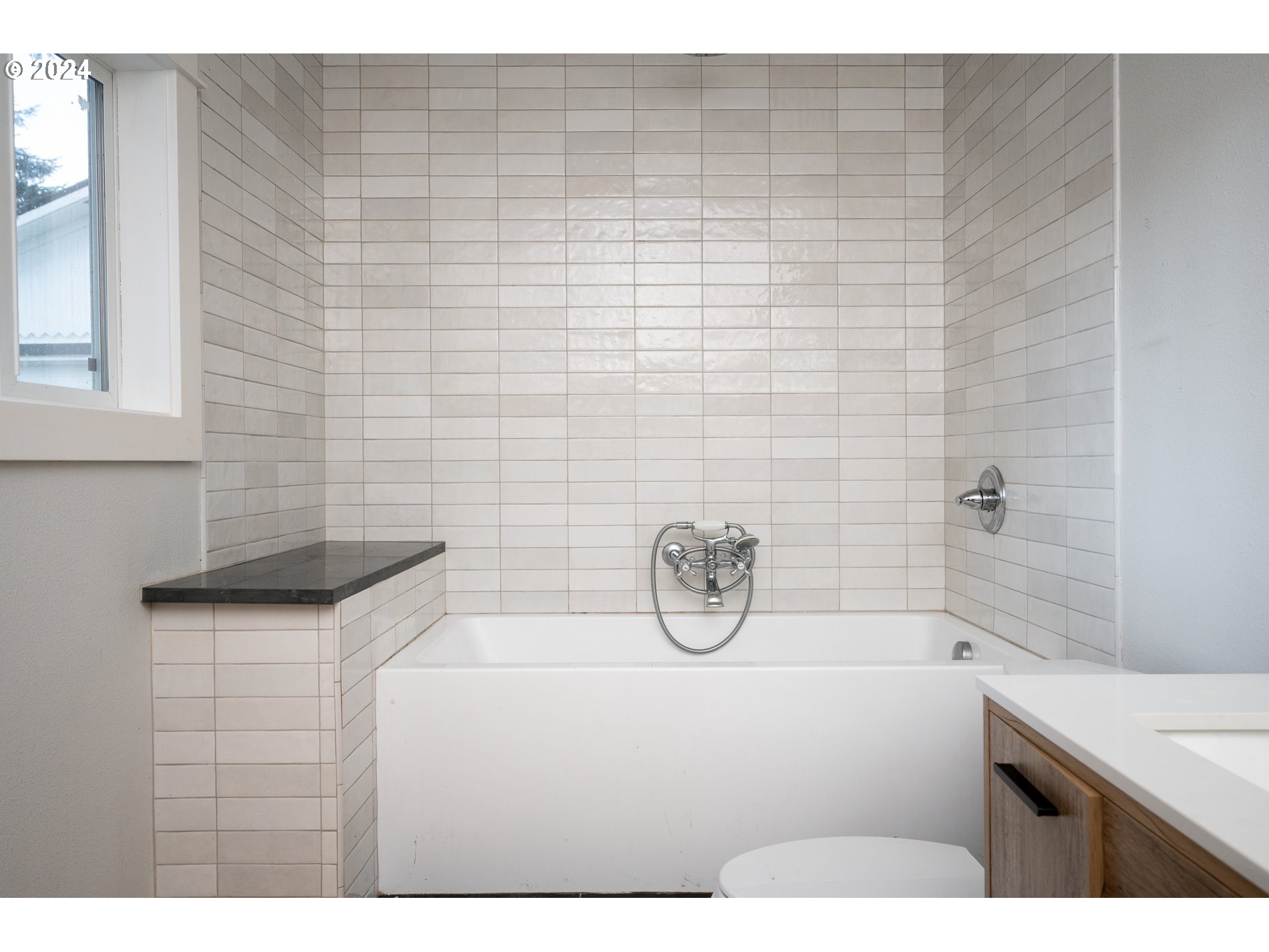 3121 Southwest Spring Garden Street Portland, OR 97219 - Photo 24 of 31 Gallery Image 24