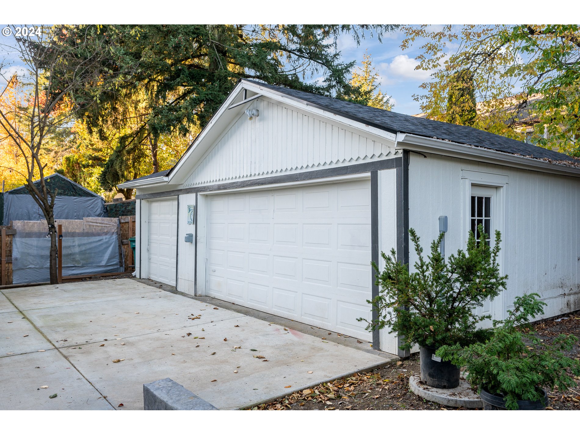 3121 Southwest Spring Garden Street Portland, OR 97219 - Photo 6 of 31 Gallery Image 6