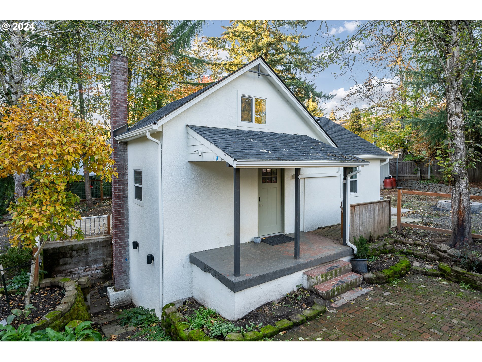 3121 Southwest Spring Garden Street Portland, OR 97219 - Photo 8 of 31 Gallery Image 8