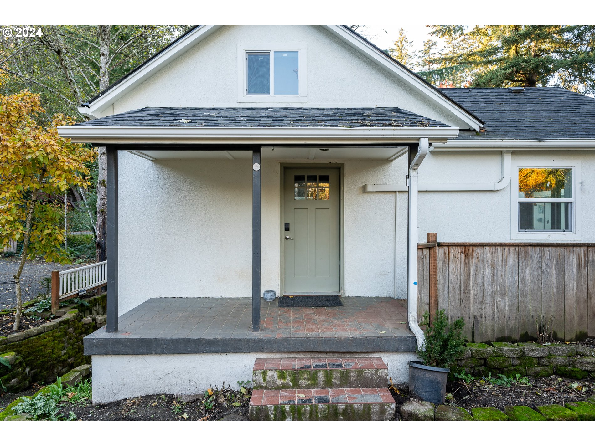 3121 Southwest Spring Garden Street Portland, OR 97219 - Photo 9 of 31 Gallery Image 9
