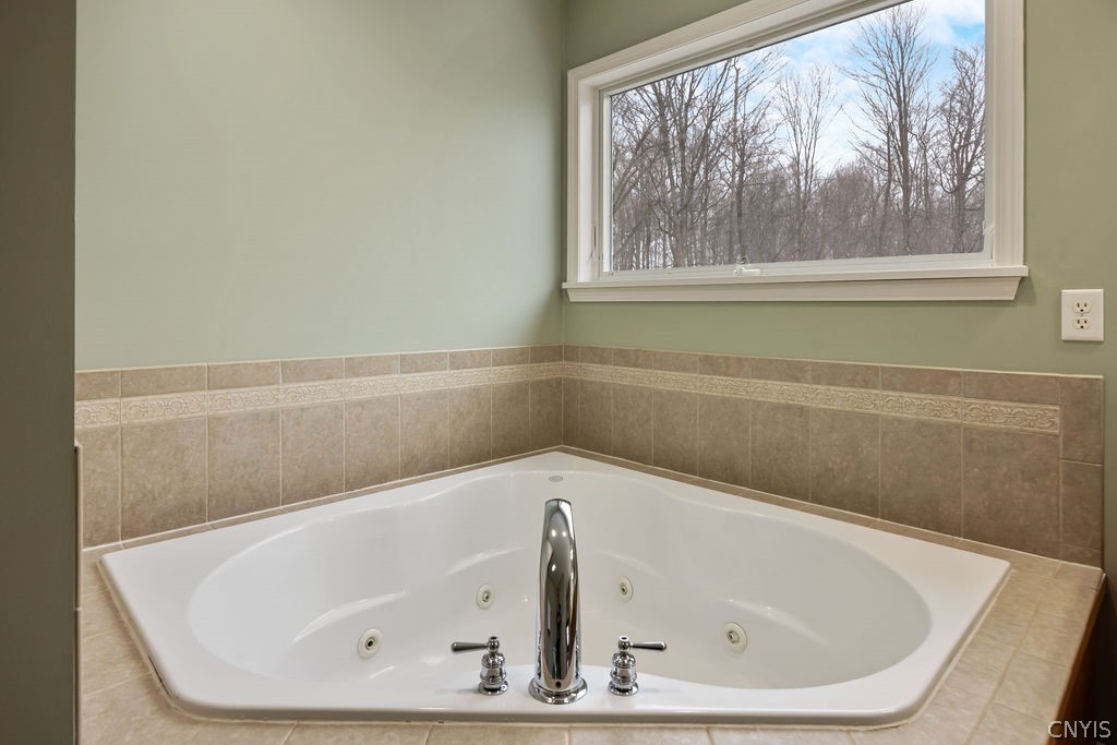 8001 Wise Road Manlius, NY 13104 - Photo 27 of 41