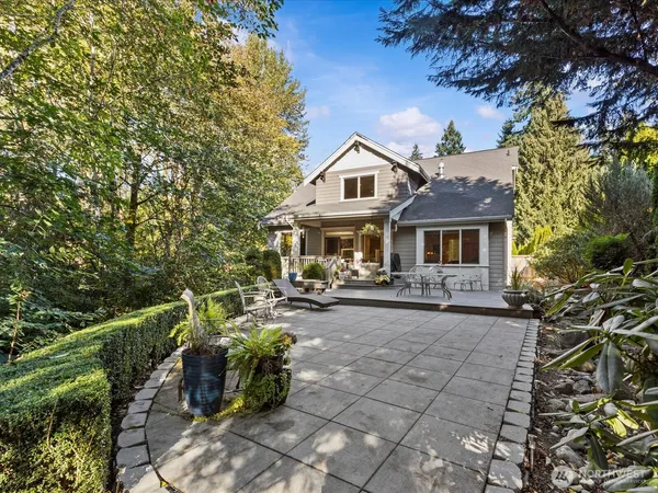 $1,330,000 | 1727 Nile Avenue Northeast, Renton, WA 98059