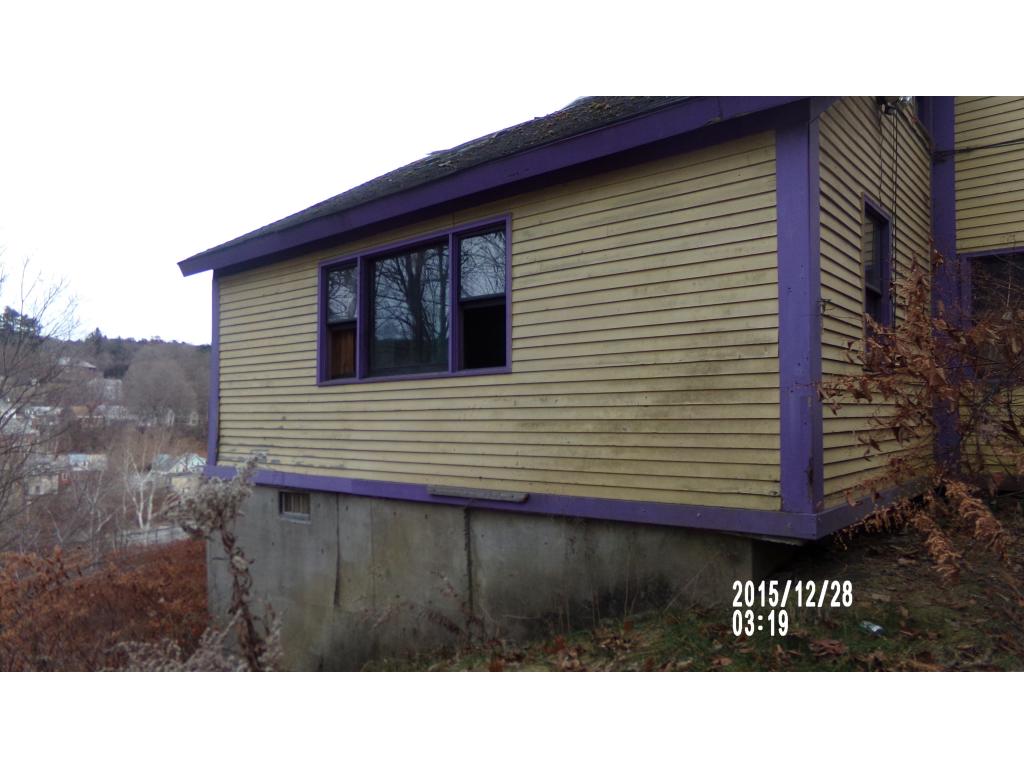 52 Mt Vernon Street Springfield, VT 05156 - Photo 4 of 9 Gallery Image 4