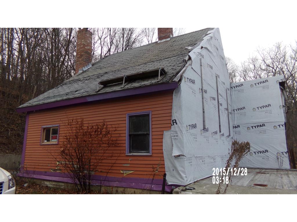 52 Mt Vernon Street Springfield, VT 05156 - Photo 5 of 9 Gallery Image 5