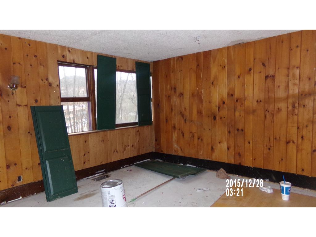 52 Mt Vernon Street Springfield, VT 05156 - Photo 7 of 9 Gallery Image 7