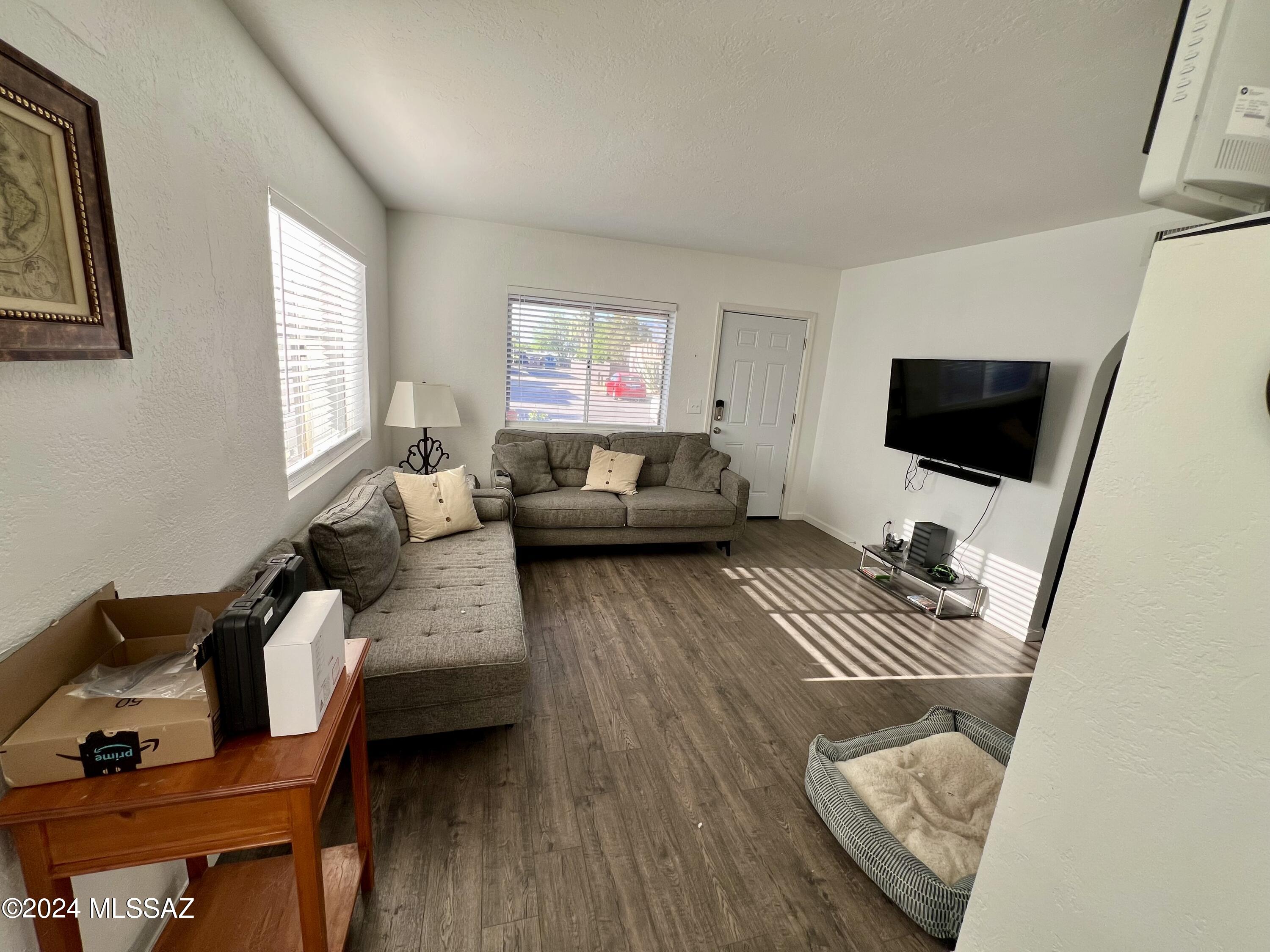 211 West Roger Road, Unit 14 Tucson, AZ 85705 - Photo 3 of 18